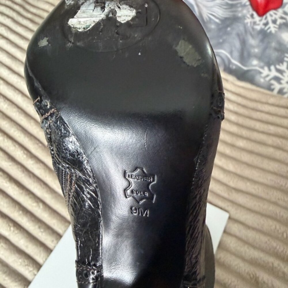 Tory Burch Black Patent Leather Crinkle Ankle Boots Size 9M - Picture 8 of 10